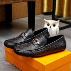 Louis Vuitton Low Shoes